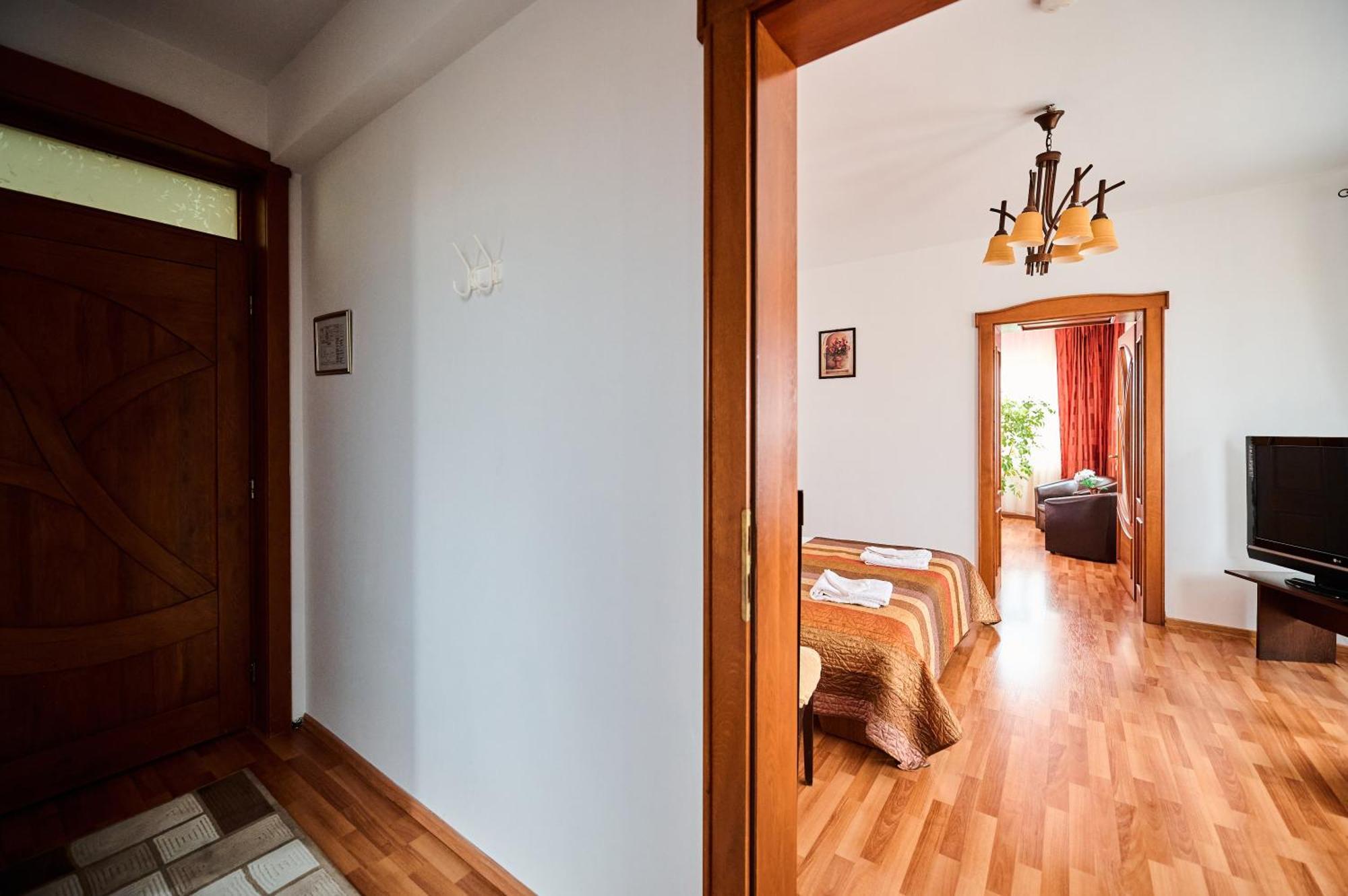 Pensiunea Kenza Târgu-Mureş Exterior foto